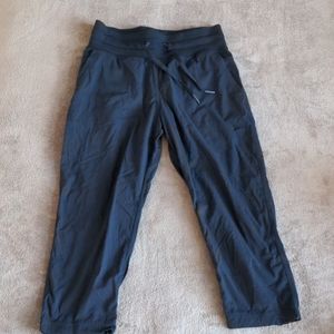 Women's Lululemon studio pants, sz 2